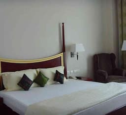 Premium Deluxe Twin /King Bed Double Room